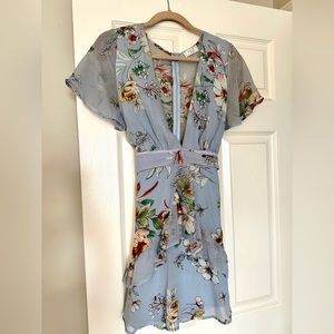 Short Sleeve Floral Mini Dress - M